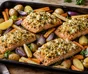 Ofenlachs mit goldbrauner Ziegenkäse-Walnuss-Kruste, Kartoffeln und geröstetem Gemüse